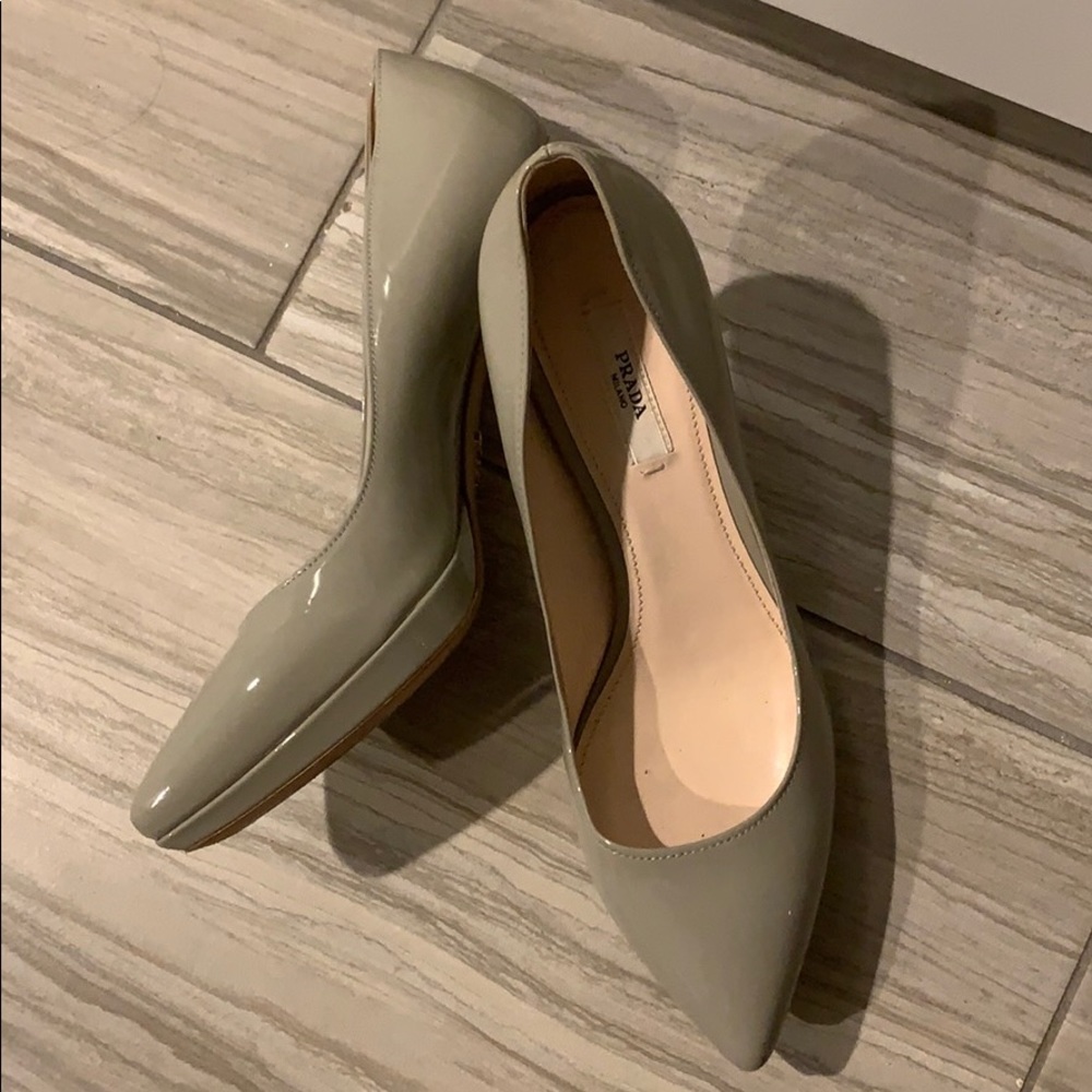 Like new Prada pump sz37.5